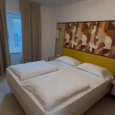 Residenza Girasoli E Tulipani توري ديل بيناكو