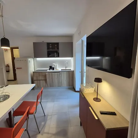 Residenza Girasoli E Tulipani شقة توري ديل بيناكو